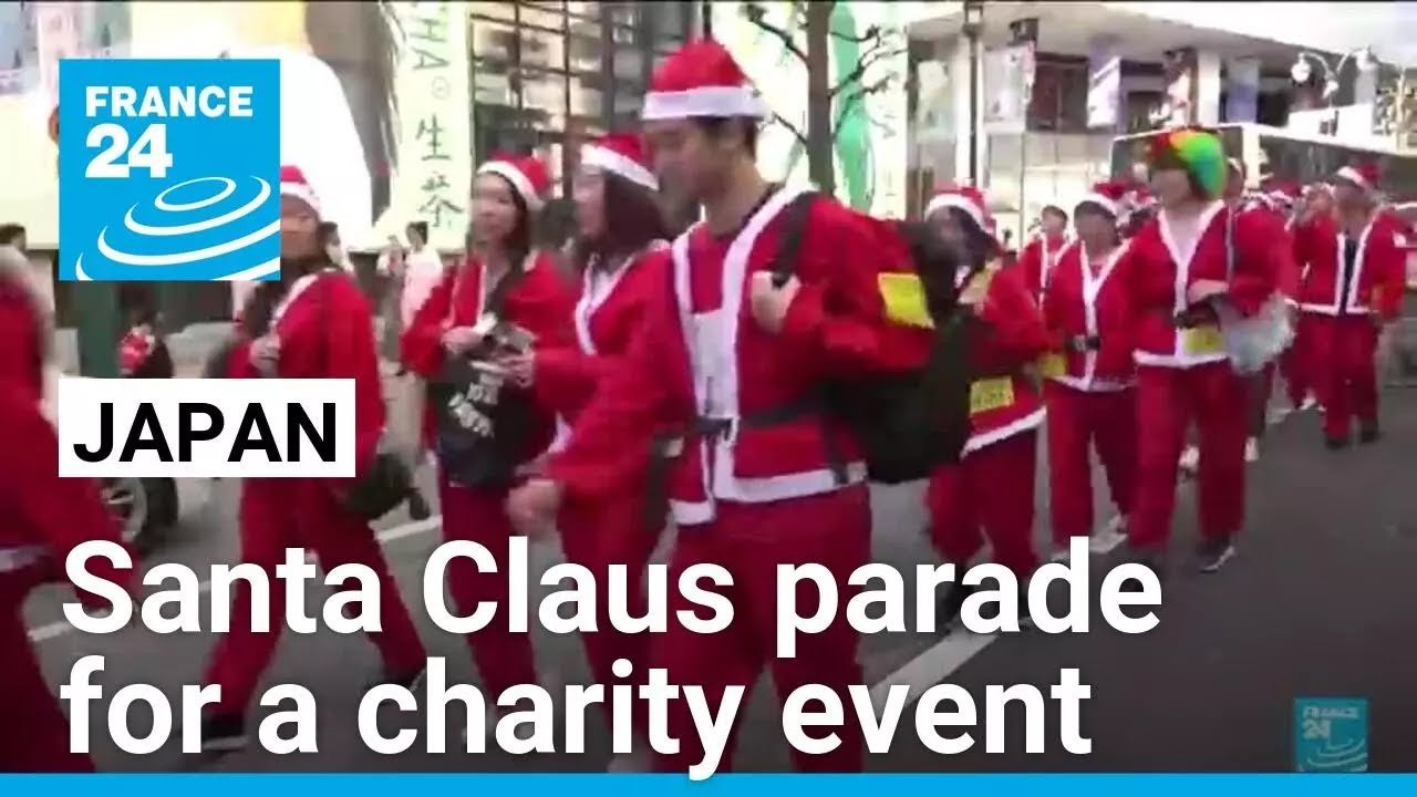 Japan Hosts Santa Claus Parade to Support Charity for Sick Children