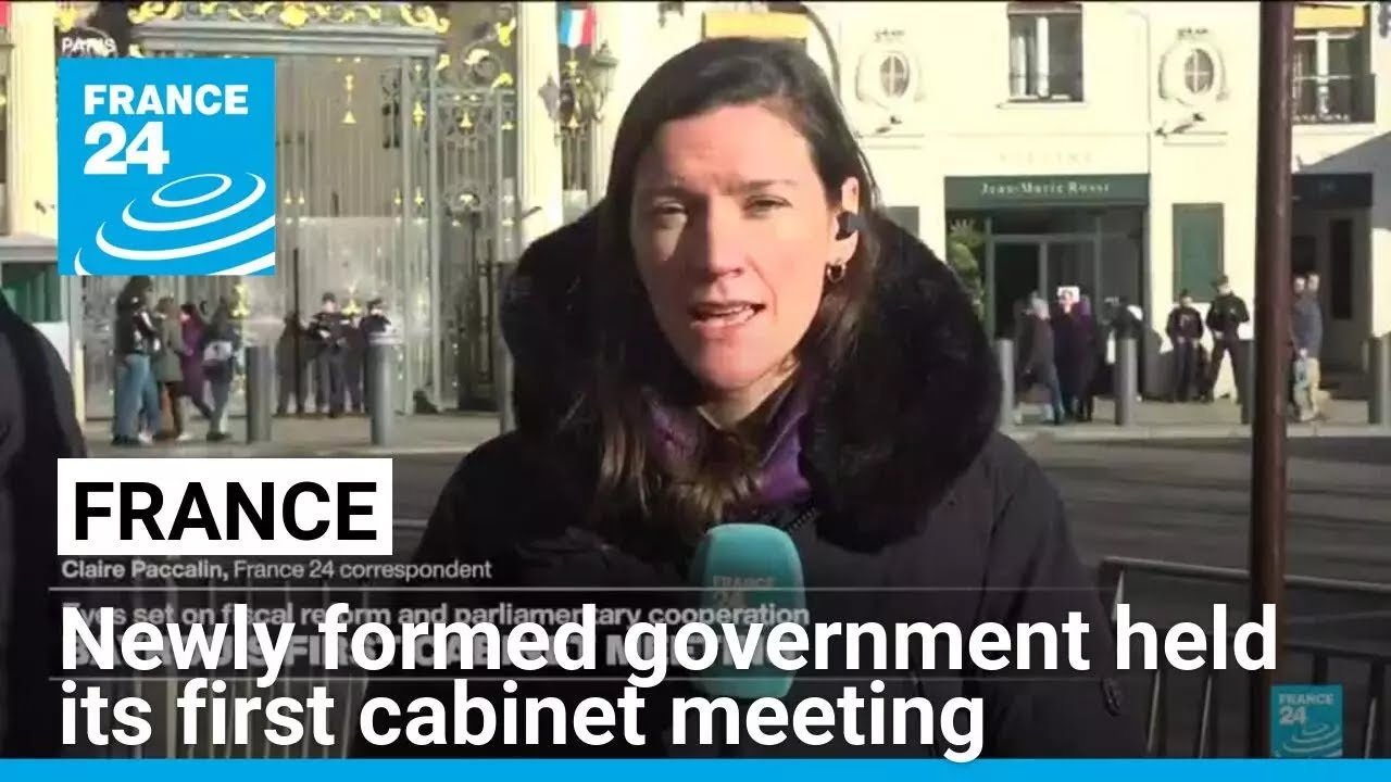 France’s Newly Formed Government Convenes for Its First Cabinet Meeting