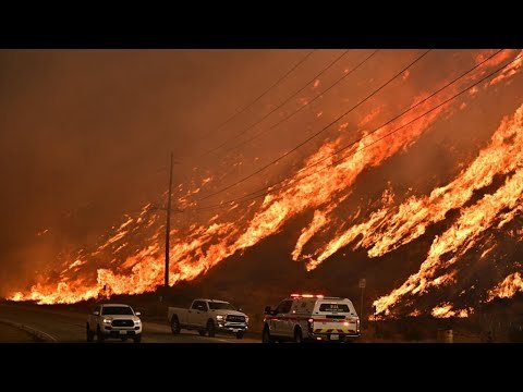 New Wildfire Near Los Angeles Triggers Mass Evacuations